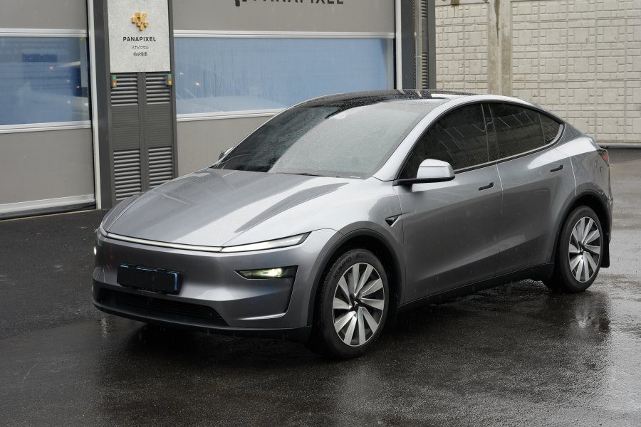 TESLA MODEL Y QUICKSILVER + PANAPIXEL UB WINDOW TINTINT FILM in KUGSWORLD 테슬라 모델Y 퀵실버 파나픽셀UB 틴팅 in 국스월드